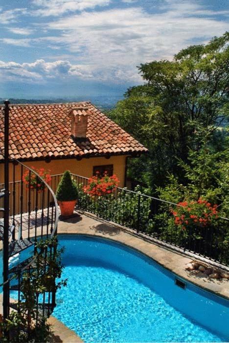 Dimora I Manichei Monforte dʼAlba Exterior foto