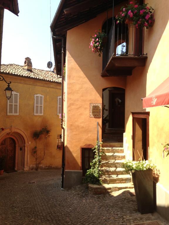 Dimora I Manichei Monforte dʼAlba Exterior foto