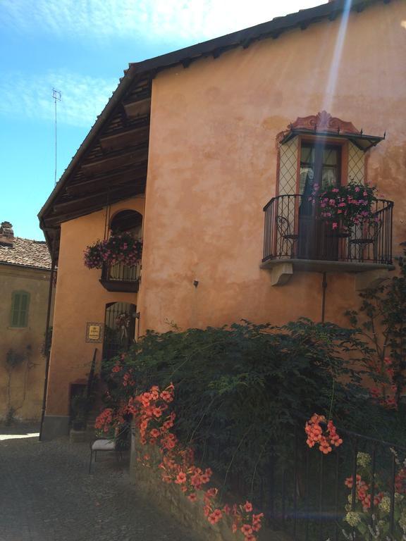 Dimora I Manichei Monforte dʼAlba Exterior foto