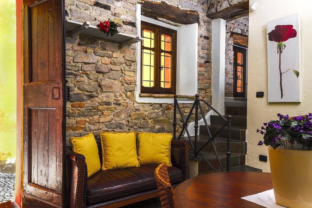 Dimora I Manichei Monforte dʼAlba Exterior foto