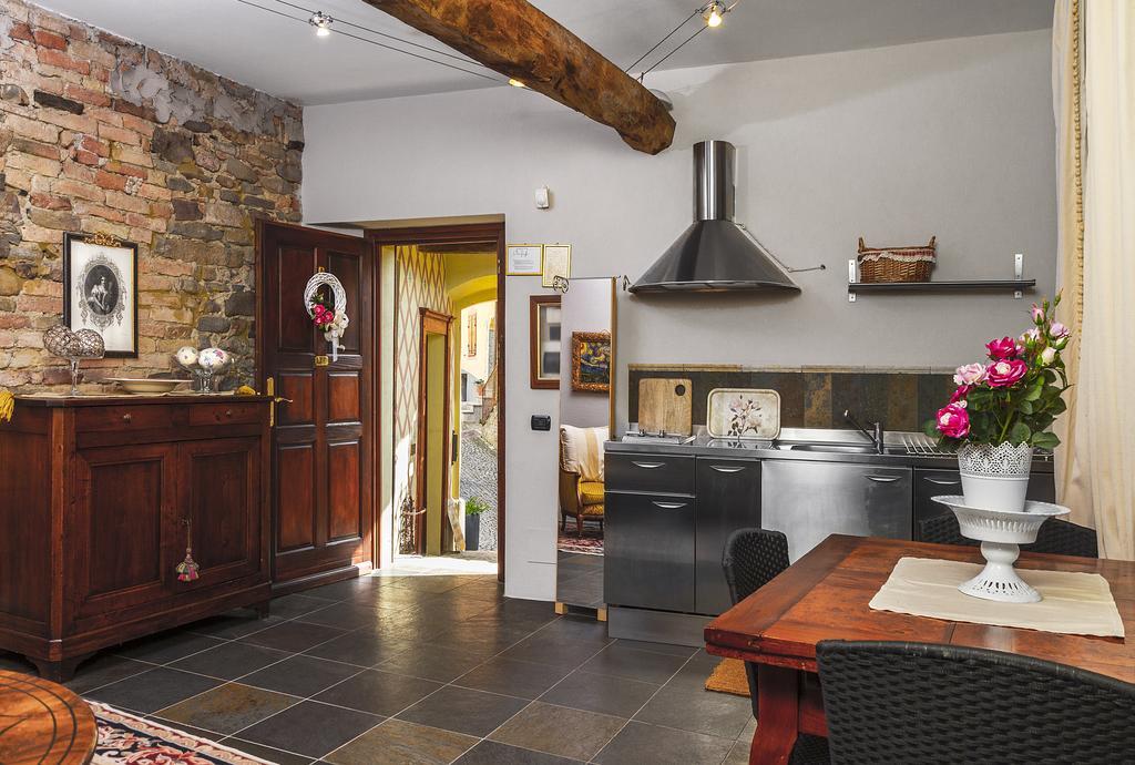 Dimora I Manichei Monforte dʼAlba Exterior foto