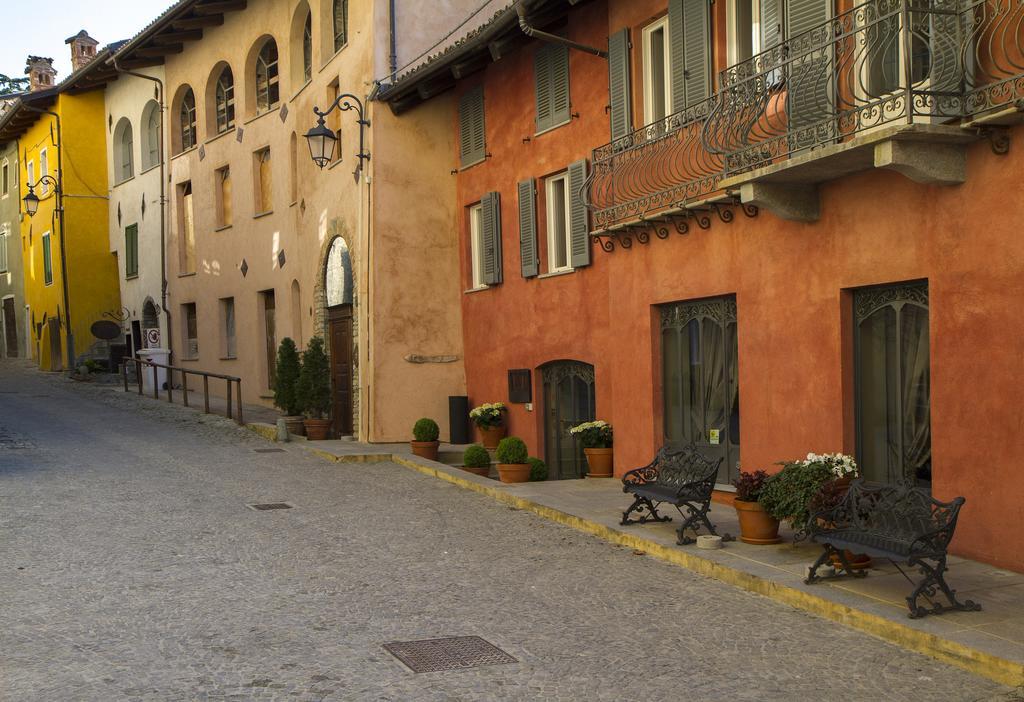 Dimora I Manichei Monforte dʼAlba Exterior foto
