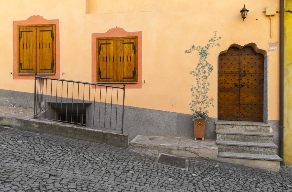 Dimora I Manichei Monforte dʼAlba Exterior foto