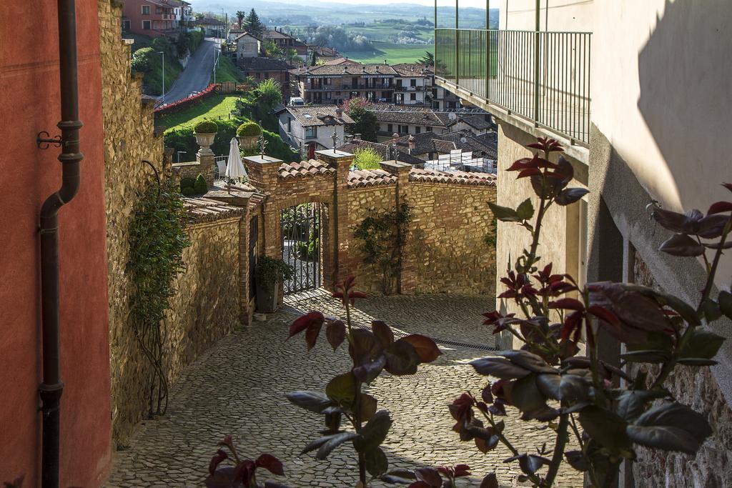 Dimora I Manichei Monforte dʼAlba Exterior foto